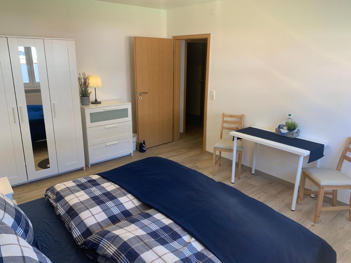 Ferienwohnung Wippsteert - 5 Sterne - Mit Balkon Und Pkw Stellplatz Emden Extérieur photo
