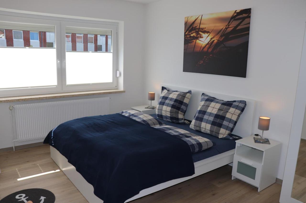 Ferienwohnung Wippsteert - 5 Sterne - Mit Balkon Und Pkw Stellplatz Emden Extérieur photo