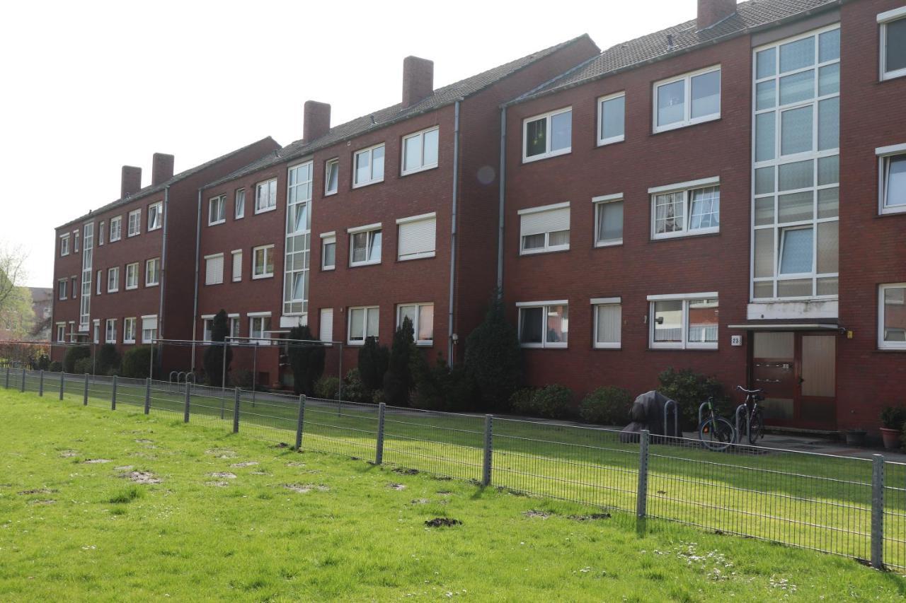 Ferienwohnung Wippsteert - 5 Sterne - Mit Balkon Und Pkw Stellplatz Emden Extérieur photo